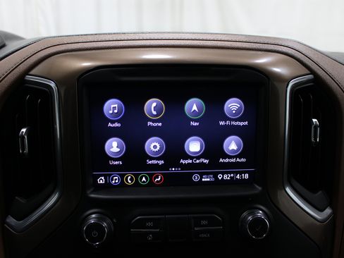 Used 2020 Chevrolet Silverado 1500 High Country w/ Technology Package AWD/4WD image 15