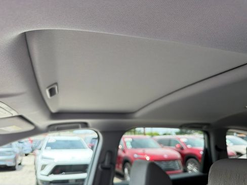 Used 2018 Honda CR-V Touring image 20