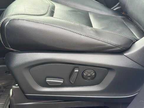 Used 2022 Ford Explorer ST w/ Equipment Group 401A AWD/4WD image 19