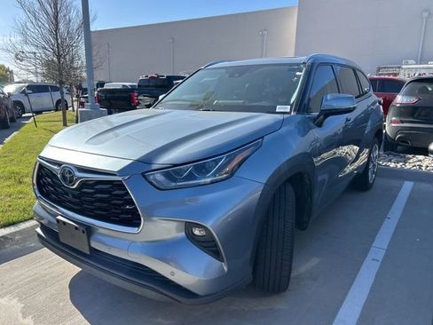 Used 2021 Toyota Highlander Limited image 5