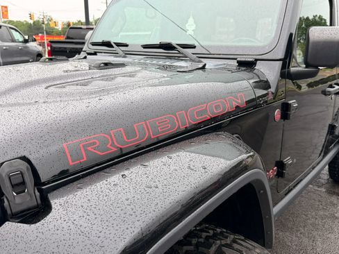 Used 2018 Jeep Wrangler Unlimited Rubicon AWD/4WD image 25