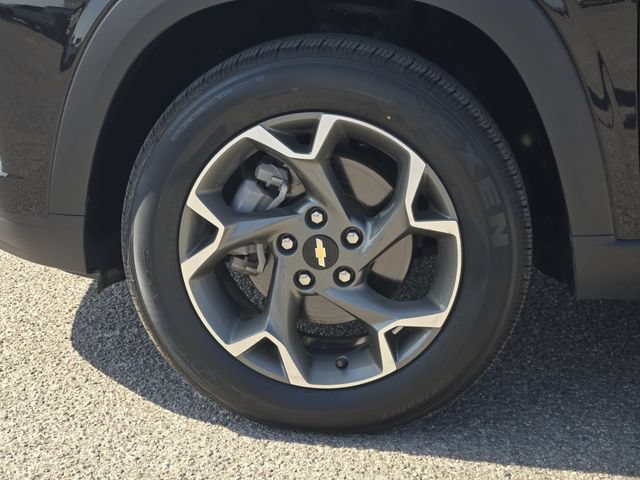 Used 2025 Chevrolet Trax LT FWD image 13