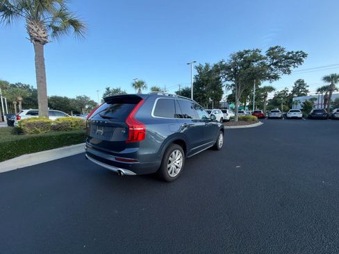 Used 2018 Volvo XC90 T5 Momentum w/ Convenience Package FWD image 16