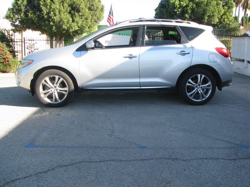 Used 2010 Nissan Murano LE image 1