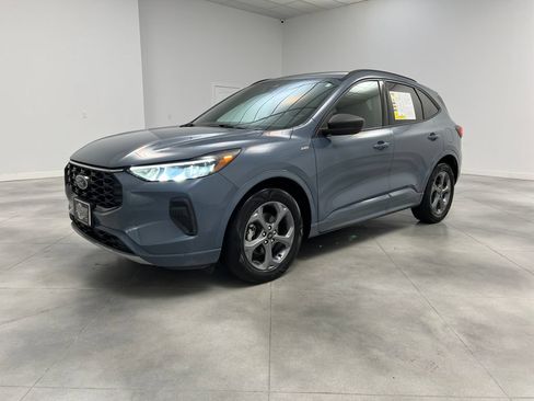 Used 2023 Ford Escape ST-Line FWD image 4