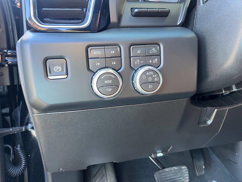 Used 2026 GMC Sierra 3500 Denali Ultimate AWD/4WD image 36