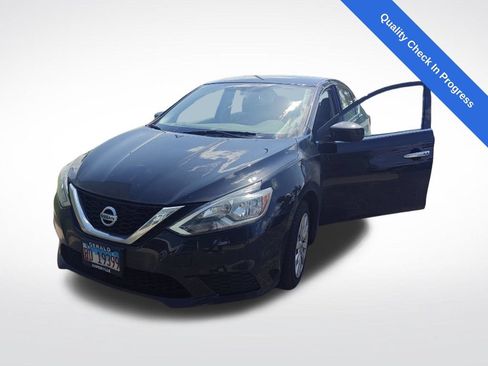 Used 2017 Nissan Sentra SV FWD image 1