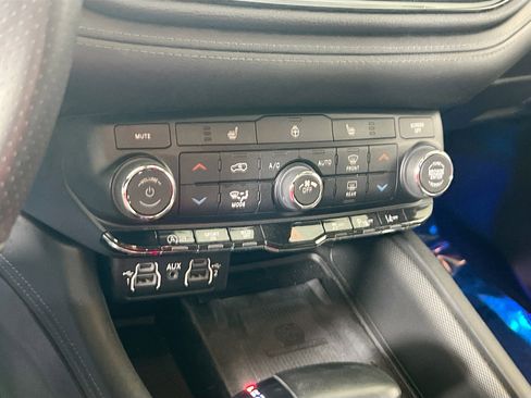 Used 2022 Dodge Durango GT image 16