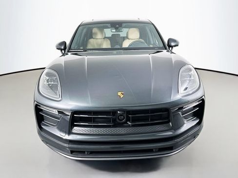 Certified 2026 Porsche Macan AWD/4WD image 6