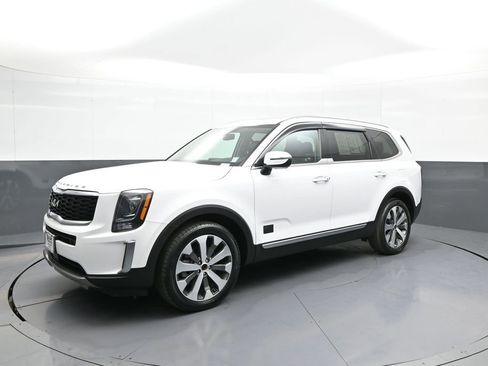 Certified 2022 Kia Telluride S AWD/4WD image 10