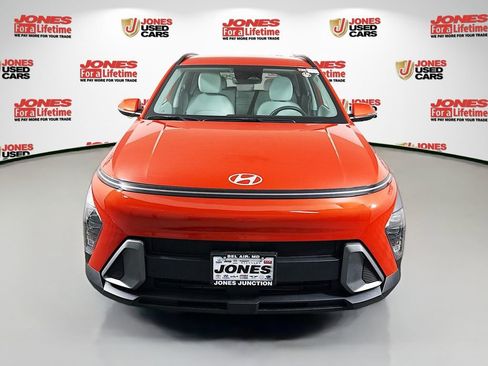 Used 2024 Hyundai Kona SEL w/ Convenience Package FWD image 11