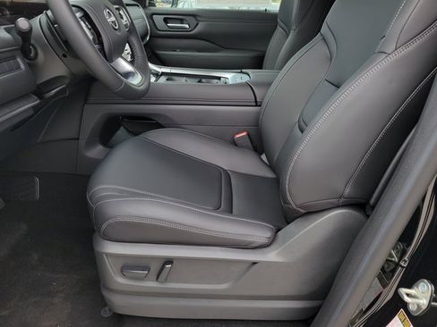 New 2026 Nissan Armada SV image 9