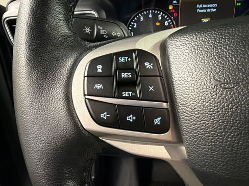 Certified 2023 Ford Explorer XLT w/ Equipment Group 202A AWD/4WD image 17