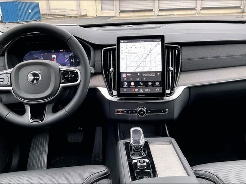 New 2026 Volvo XC90 B6 Ultra w/ Protection Package image 9