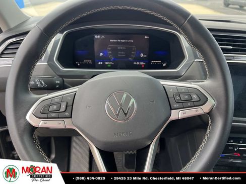 Used 2022 Volkswagen Tiguan SE w/ Panoramic Sunroof Package AWD/4WD image 21