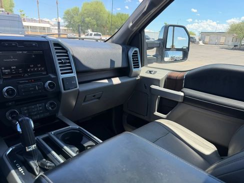 Used 2015 Ford F150 Lariat w/ Equipment Group 502A Luxury AWD/4WD image 25
