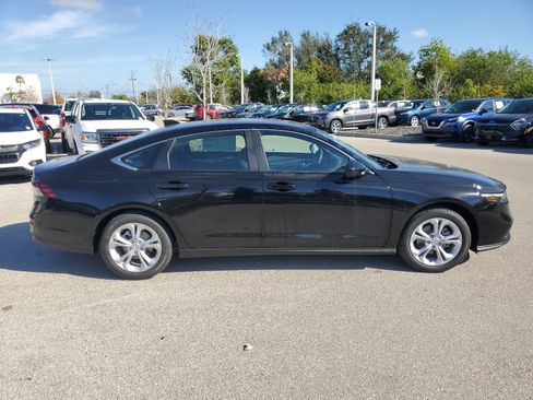 New 2025 Honda Accord LX image 4