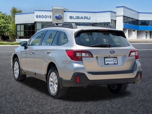 Used 2018 Subaru Outback 2.5i AWD/4WD image 3