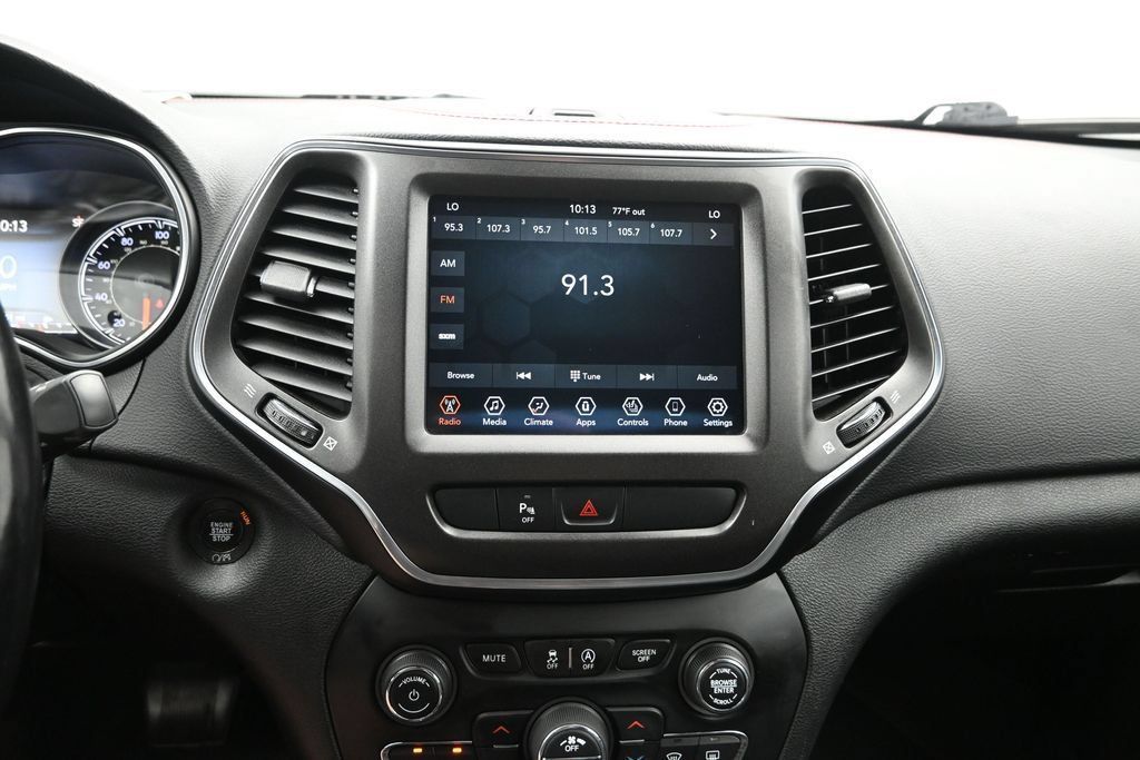 Used 2020 Jeep Cherokee Trailhawk w/ Cold Weather Group AWD/4WD image 15