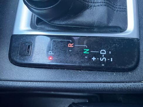 Used 2017 Toyota Highlander SE image 30