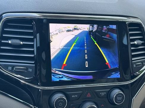 Used 2020 Jeep Grand Cherokee Limited w/ Trailer Tow Group IV AWD/4WD image 23