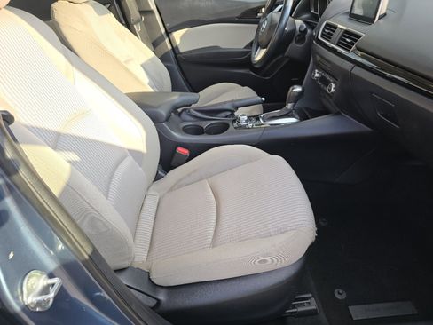 Used 2015 MAZDA MAZDA3 i Touring w/ Technology Package FWD image 20