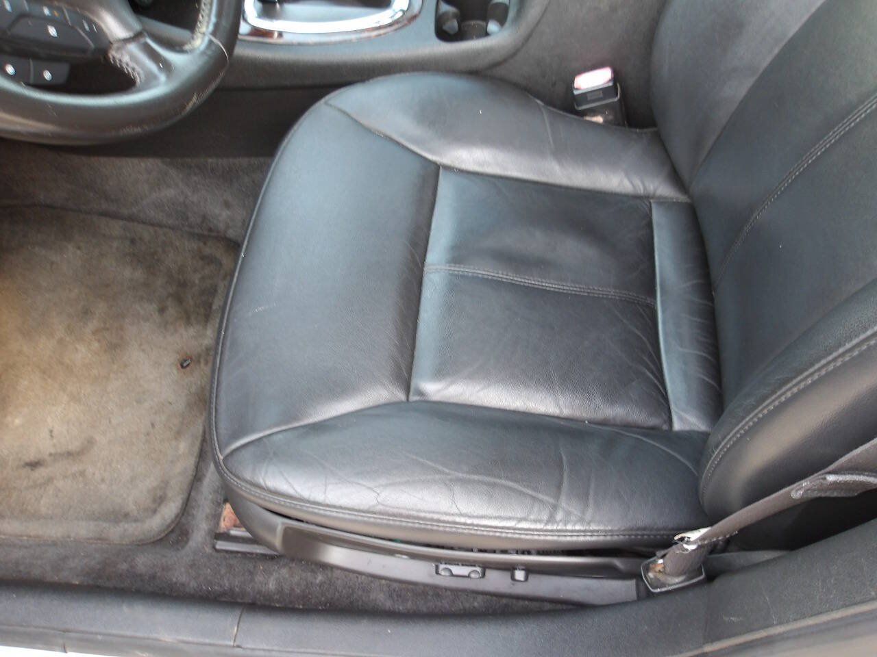 Used 2013 Chevrolet Impala LTZ FWD image 19