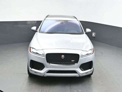 Used 2017 Jaguar F-PACE S image 36