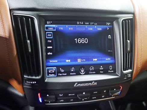 Used 2017 Maserati Levante S image 19