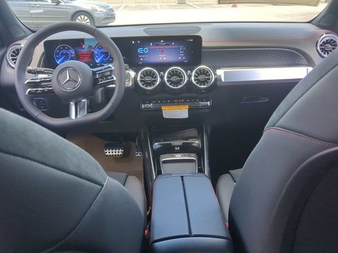 Used 2024 Mercedes-Benz EQB 250+ image 2