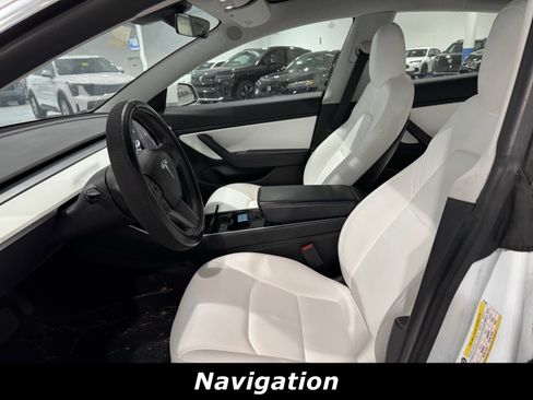 Used 2020 Tesla Model 3 Standard Range Plus image 3