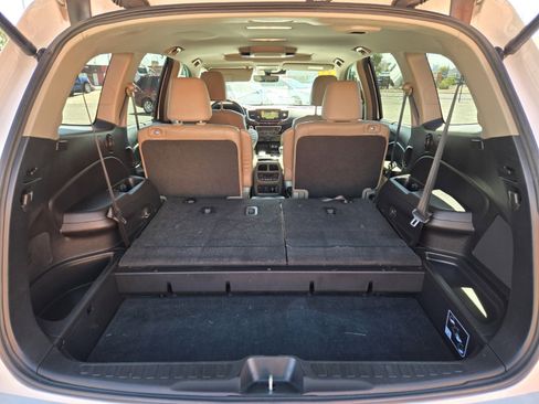 Used 2020 Honda Pilot Touring image 12