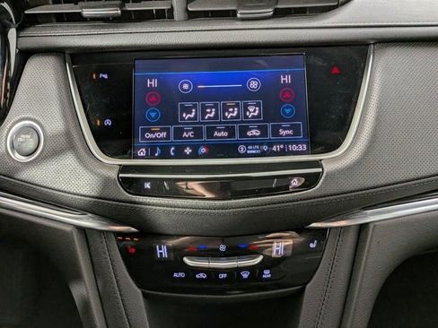 Certified 2022 Cadillac XT5 Premium Luxury image 25