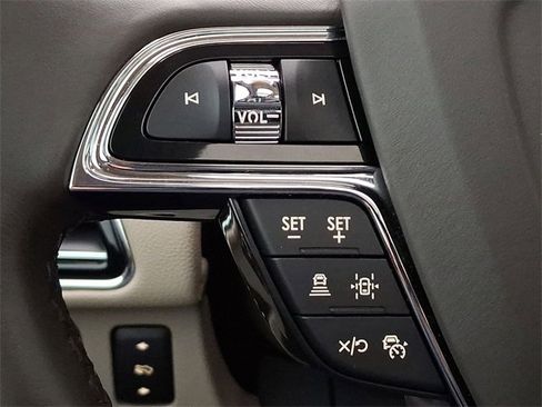 Used 2024 Lincoln Navigator Reserve image 22