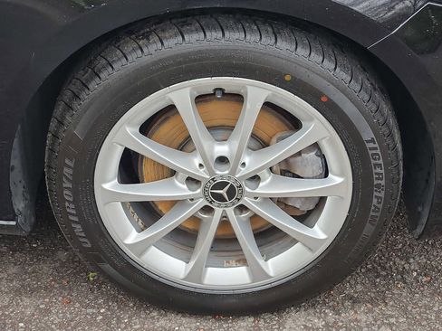 Used 2020 Mercedes-Benz A 220 4MATIC w/ Premium Package image 8