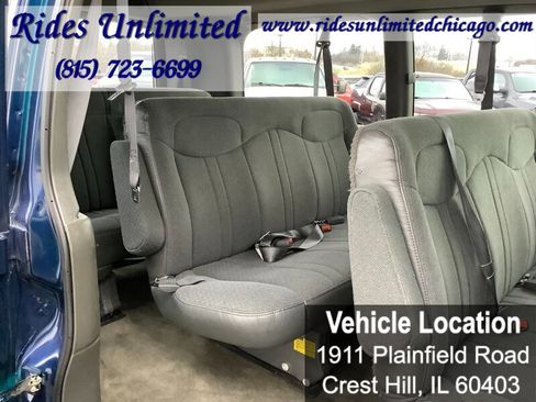 Used 2002 Chevrolet Express 2500 Passenger w/ LS Preferred Equipment Group image 21
