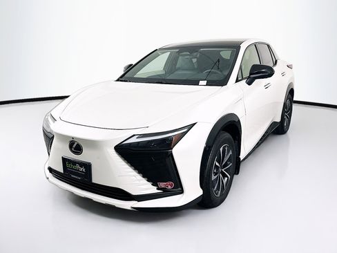 Used 2023 Lexus RZ 450e Premium w/ Technology Package AWD/4WD image 3