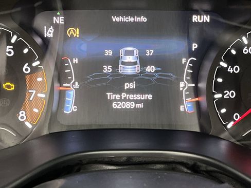 Used 2023 Jeep Compass Trailhawk AWD/4WD image 13