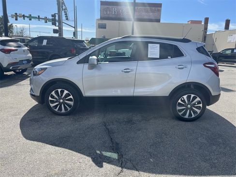 Used 2021 Buick Encore Preferred w/ Safety Package image 4