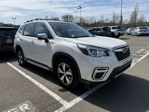 Used 2019 Subaru Forester Touring image 4
