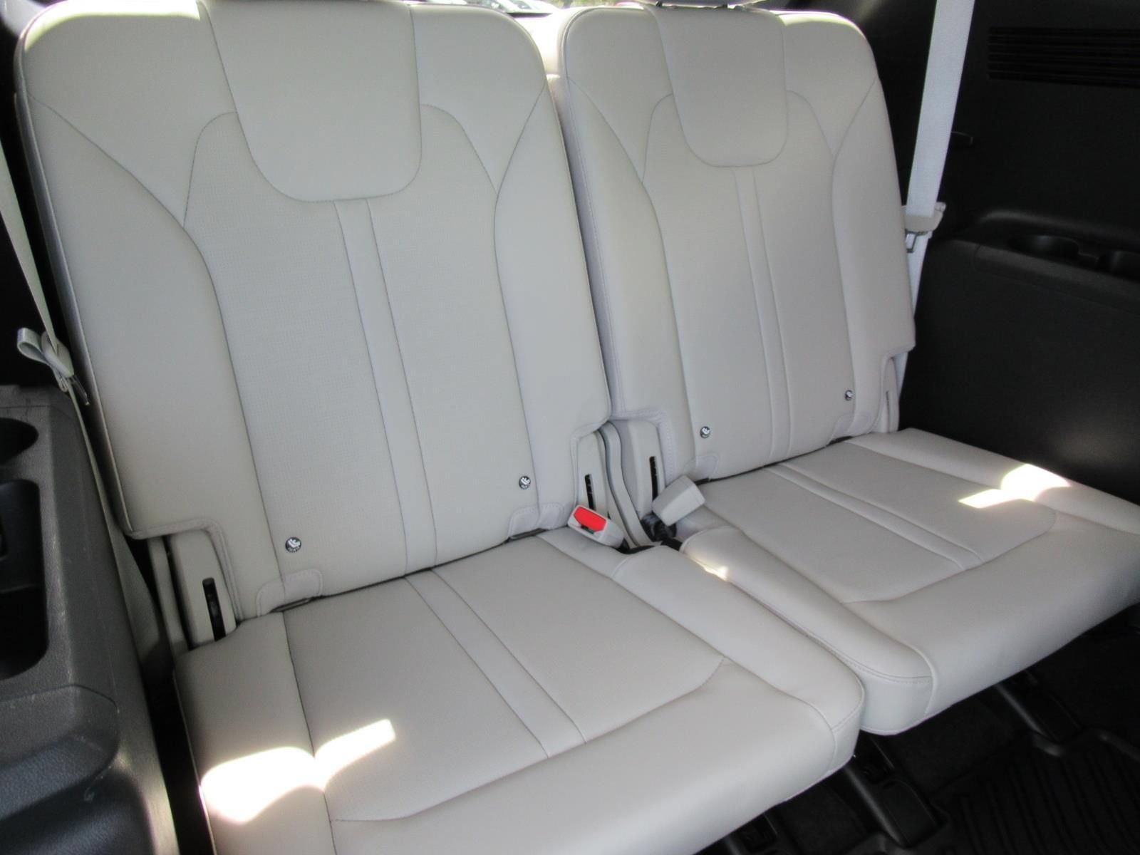 Used 2025 Kia Sorento SX FWD image 38