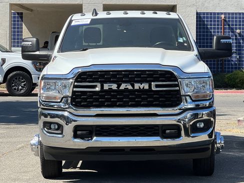 Used 2024 RAM 3500 Big Horn image 10