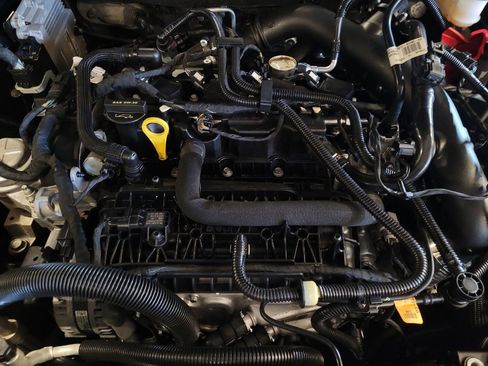 Used 2020 Ford Fusion SE image 30