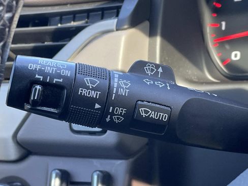 Used 2016 GMC Yukon Denali w/ Open Road Package image 27