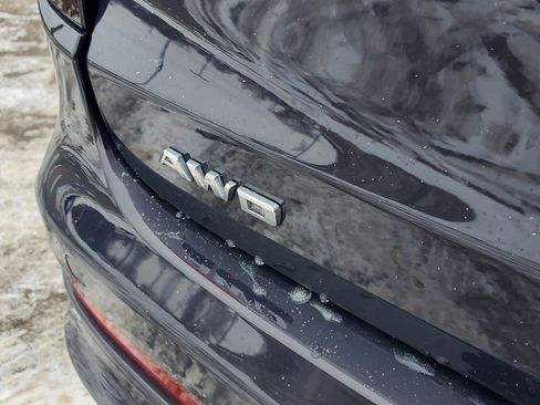 Certified 2024 Cadillac XT6 Premium Luxury w/ LPO, Floor Liner Package image 5