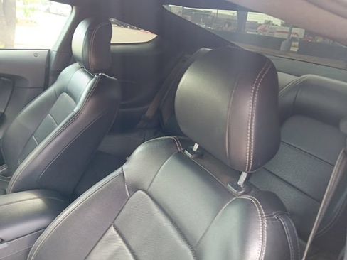 Used 2022 Ford Mustang Premium RWD image 6