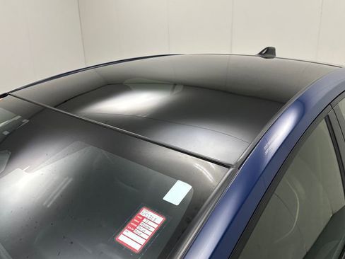 Used 2023 Toyota Prius XLE AWD/4WD image 11