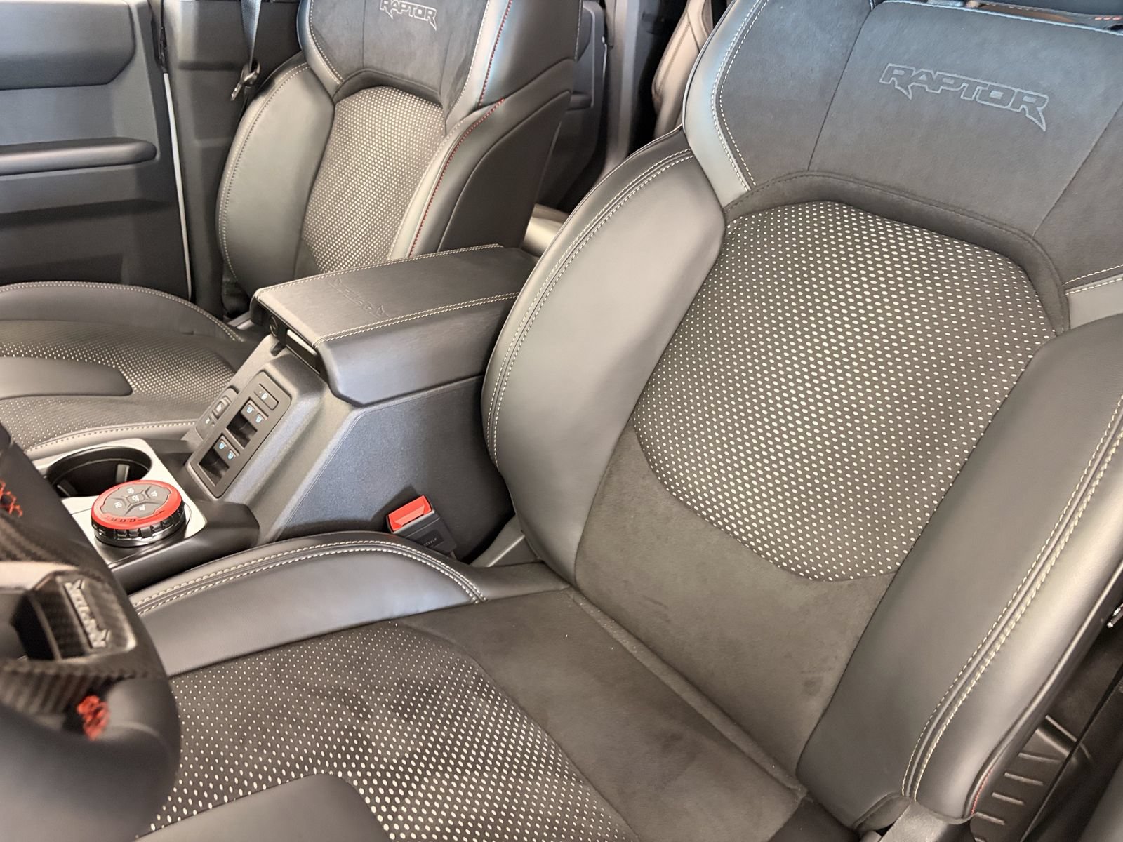 New 2026 Ford Bronco Raptor w/ Interior Carbon Fiber Pack AWD/4WD image 16