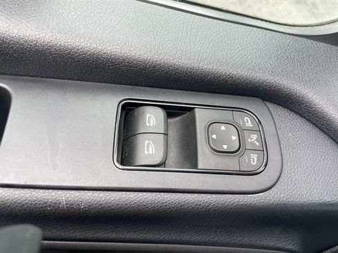 Used 2019 Mercedes-Benz Sprinter 1500 image 29