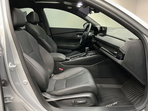 Used 2024 Honda Accord Sport image 28